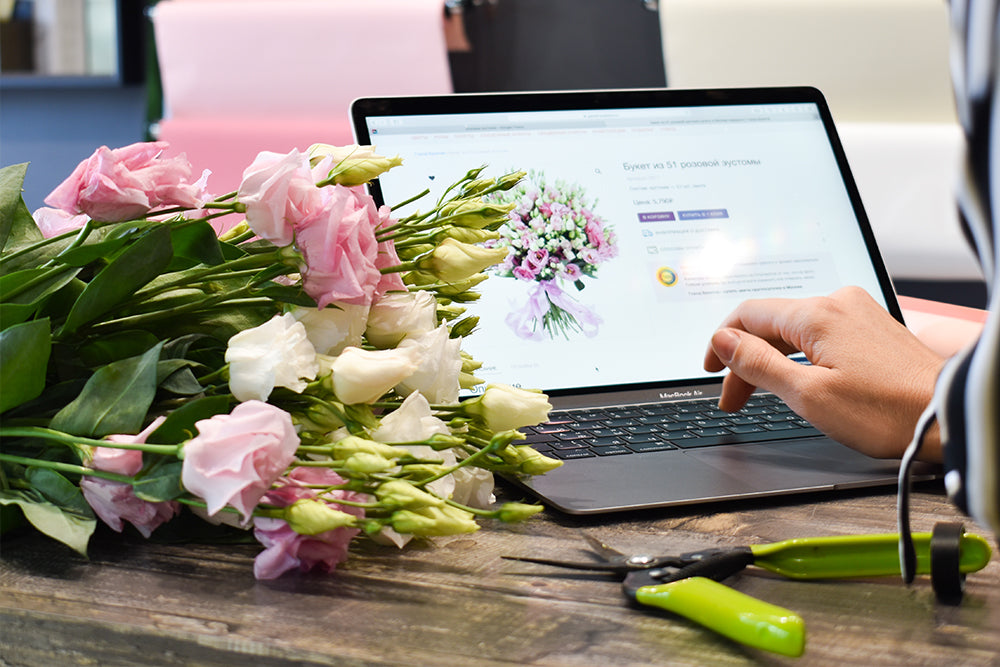 Online Cake and Flower Delivery in Dubai - Things to know - 800 Flower