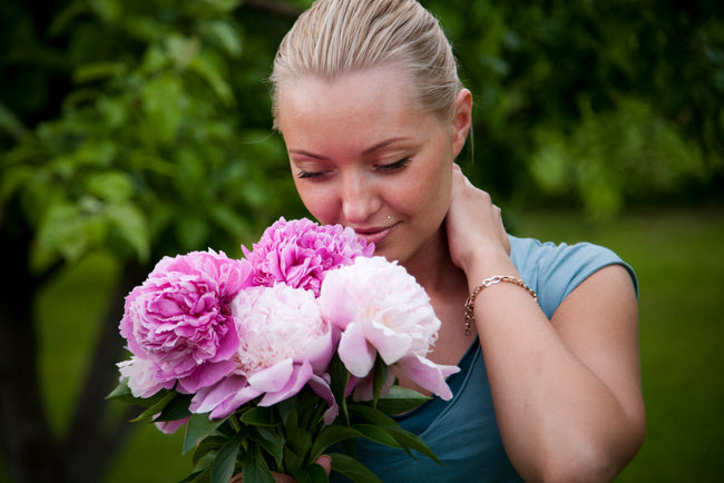 9 Best Smelling Flowers | 800 Flower Dubai