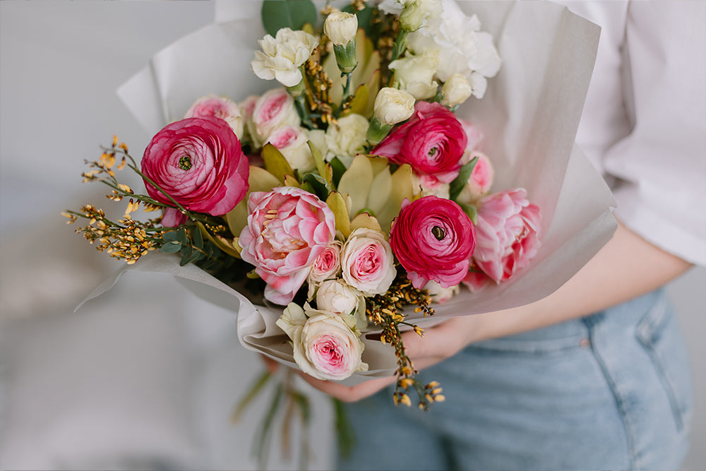Flower Shop in Dubai: Captivating Petals Await!