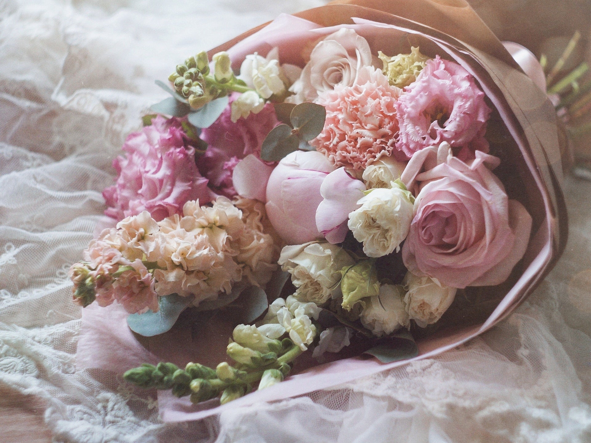 Why Opt for Flower Delivery in Dubai? Find Out the Benefits | 800 Flower