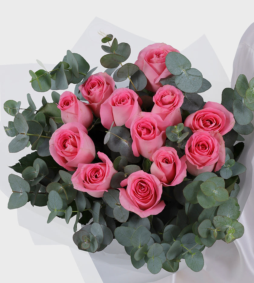 12 Pink Roses