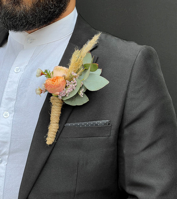 Rustic Romantic Boutonnière