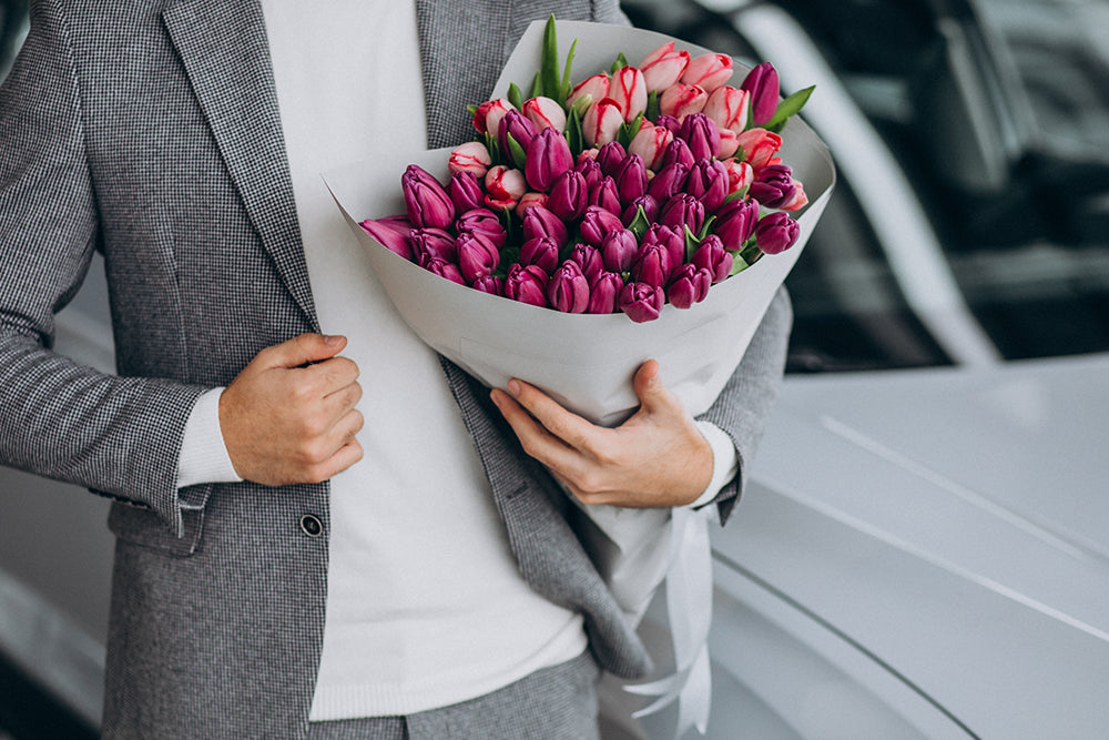 Same Day Flower Delivery in Dubai: Instantly Delight Your Loved Ones with Blooms of Joy