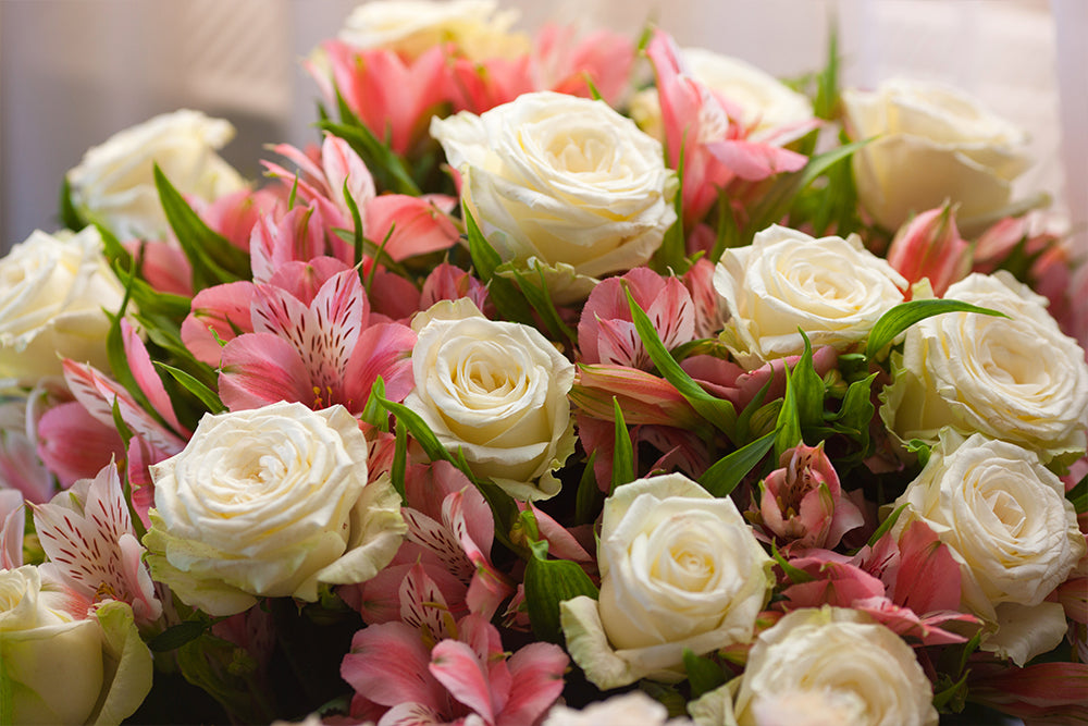 Through 800 Flower, you may send someone special flowers in Dubai.
