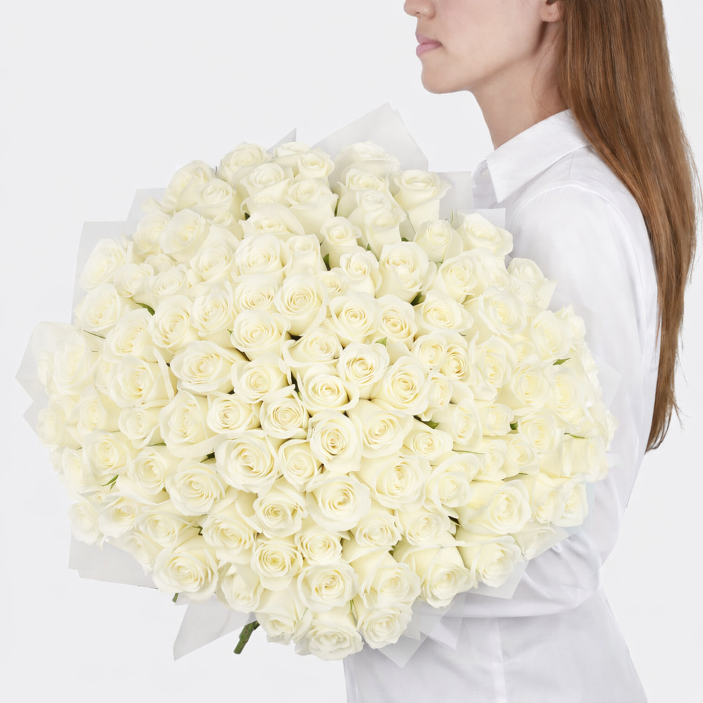 100 белых роз