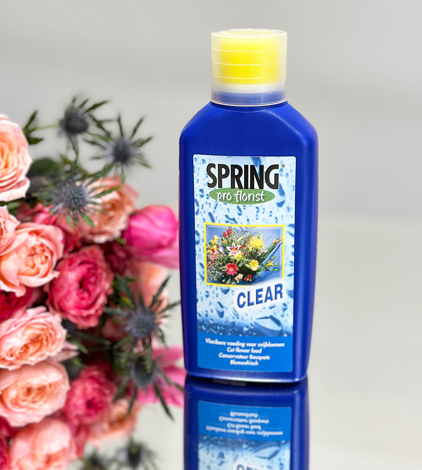 Spring Clear Cut Flower Food 500ml – specially formulated for carnations, gerbera, alstroemeria, tulips, chrysanthemums, iris, lilies for long vase life
