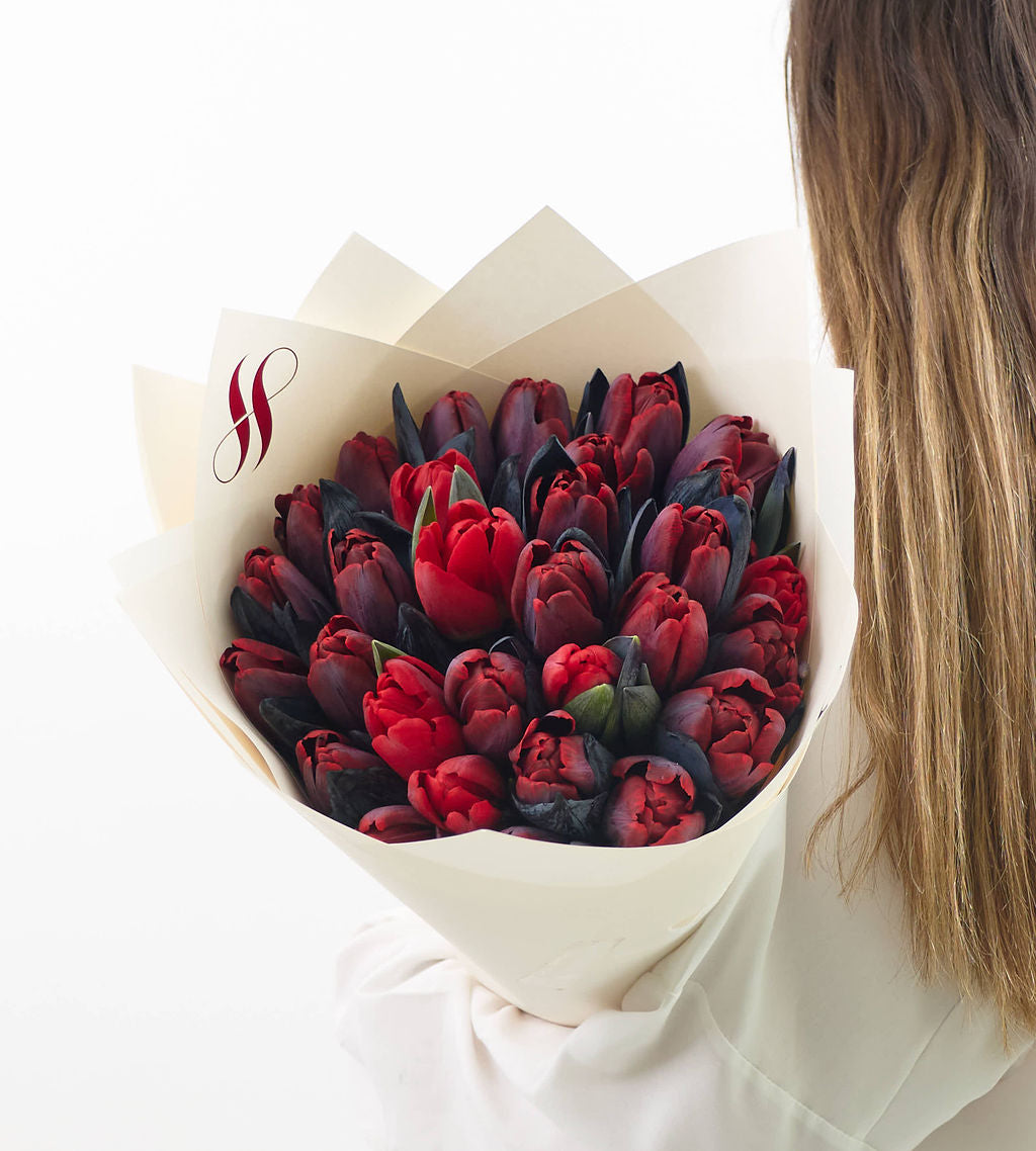 20 Red Tulips